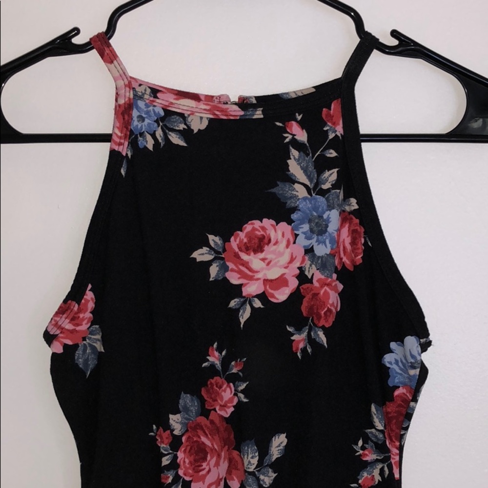 Joe & Elle Body Con midi floral dress. HOT 🥵🔥